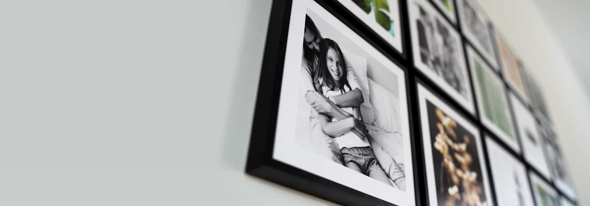 Frames. The photo wall that grows with your memories!